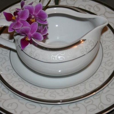 Services complets de vaisselle en porcelaine blanche galon platine -  Services de table, vaisselles en porcelaine - Tasse & Assiette