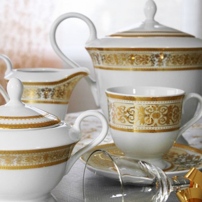 Service de vaisselle luxe avec filet or - Services de table, vaisselles en  porcelaine - Tasse & Assiette